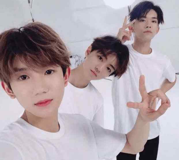 王源小时候的图片 TFBOYS的童年照片：躲过了王源，逃过了王俊凯，最后却被易烊千玺萌到