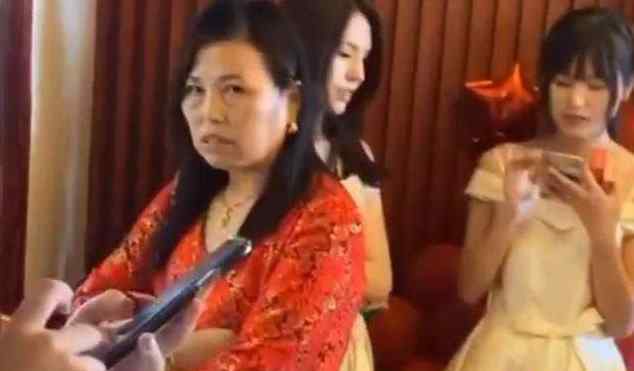 接亲被丈母娘嫌给一万八太少  到底发生了什么