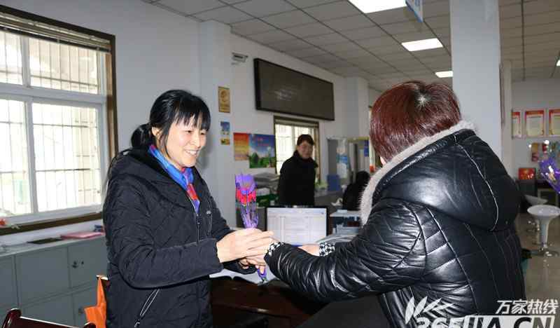 三八活动 锦绣社区开展多项活动喜迎三八妇女节