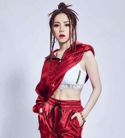 买红妹老公 11年前，孙楠为娶潘蔚与买红妹离婚，今买红妹的“报复“堪称教科书