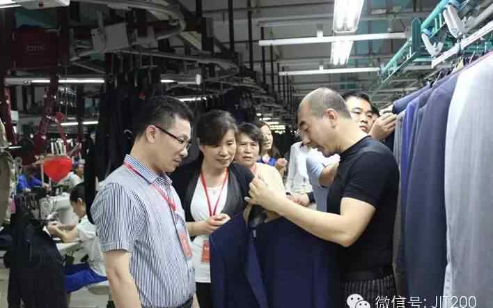 服装厂简介 给大家介绍一下：这才是真正的服装厂老板！