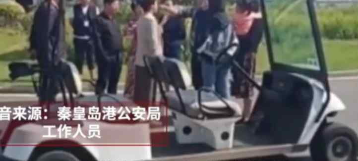 小伙怒斥在军舰旁穿和服拍照女子 到底发生了什么