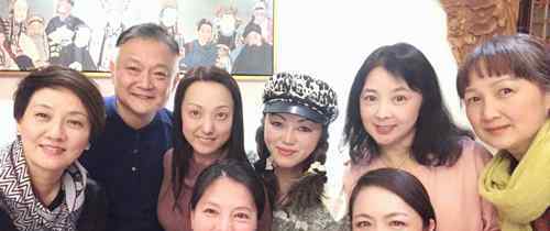 87红楼梦演员重聚 网友：岁月不饶人啊