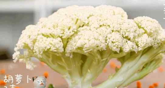 菜花热量 菜花炒饭丨一份管饱又低热量的菜花炒饭就做好啦，想要减肥的你不能错过哦​~