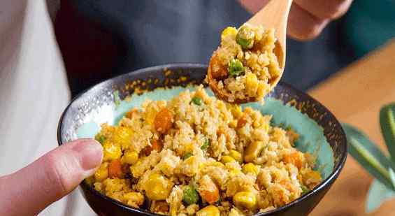 菜花热量 菜花炒饭丨一份管饱又低热量的菜花炒饭就做好啦，想要减肥的你不能错过哦​~