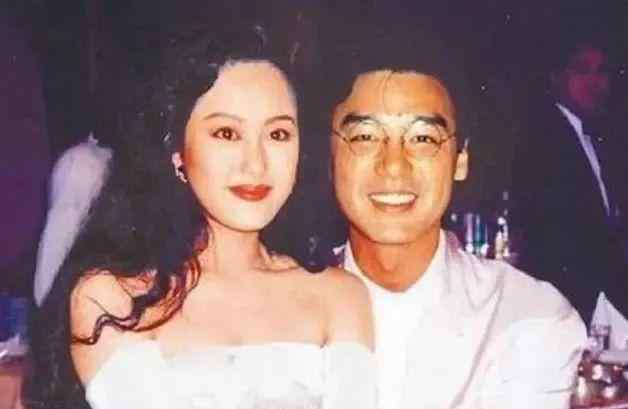 钟镇涛老婆 婚内出轨害钟镇涛破产？章小蕙独自还2.5亿：我并不是坏女人