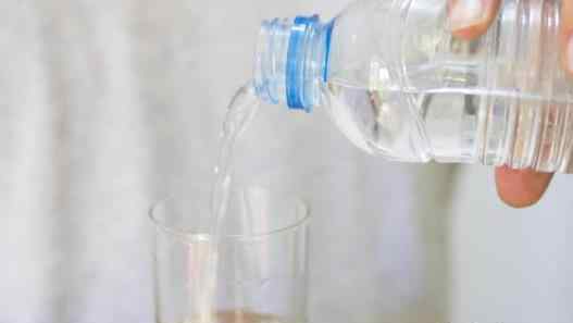 女子做B超前一次喝3.2L水致水中毒 为什么会这样