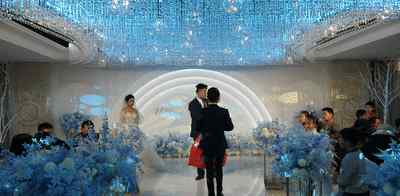 婚礼现场 这位新郎竟说：“很多人觉得骗子骗不到自己头上”……