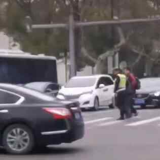抖音“搀扶老人”视频火了!原来事发地在苏州……
