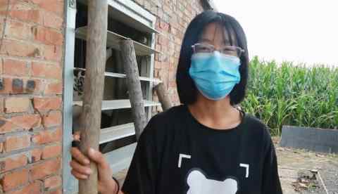 姐姐掏鸡粪救24小时吸氧弟弟 到底发生了什么