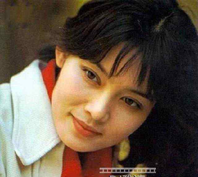 欢腾的小凉河 潘虹和龚雪近照曝光，80年代两位美女影后，人生路不同，如今差别蛮大