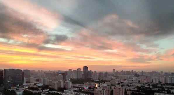 北京晚霞刷屏朋友圈 到底有多美