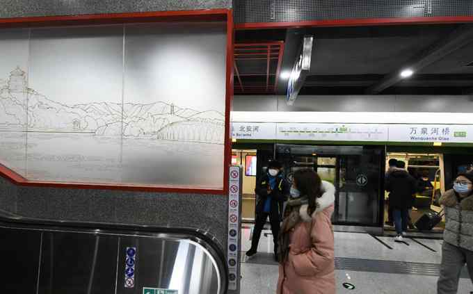 北京地铁站内将增设便利店！你期待吗？网友都说“挺好的”！