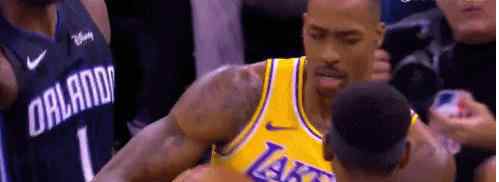 湖人魔术冲突  NBA常规赛发生冲突，杜德利被驱逐