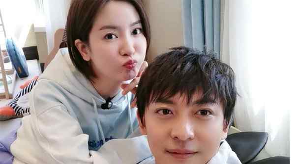 李晟儿子学妈妈说话 小家伙几岁了