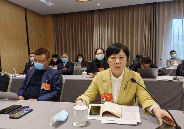 委员认为明星后援会应依法登记 还粉丝文化一片清朗天空 这意味着什么?
