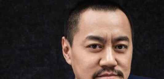 雪村老婆 雪村：黄渤的恩人，北大学霸，娶中国版梦露，现在沦落四处走穴