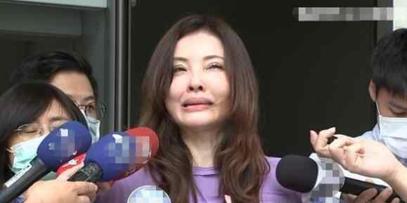 台女星法庭外大哭“我是孩子的妈妈” 究竟发生了什么
