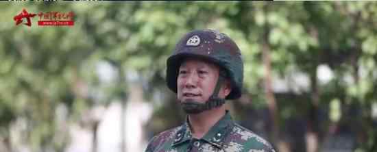 父子同上阅兵场  同在火箭军某方队什么情况