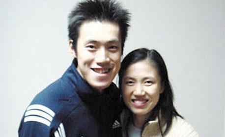 汤淼 瘫痪12年的汤淼现状，曾为爱放手今已生子，郎平每年送他营养品