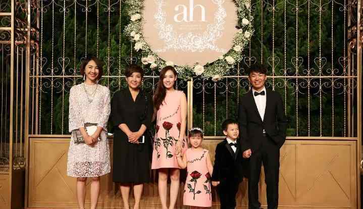 杨颖和黄晓明的婚礼 离婚、出轨、分手，黄晓明和杨颖的婚礼嘉宾，比他们的故事更精彩