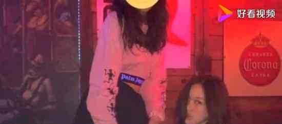 李嫣否认逛夜店  王菲13岁女儿疑似逛夜店什么情况