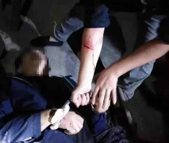 民警负伤追毒贩是怎么回事追到了吗详细情况