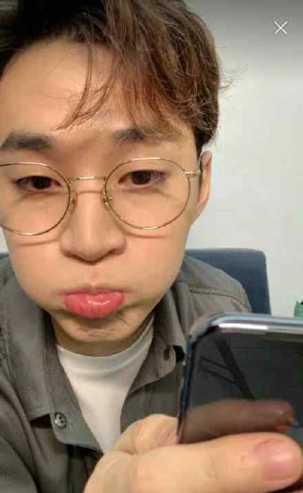刘宪华给粉丝打电话被拒绝 刘宪华是谁为什么被拒