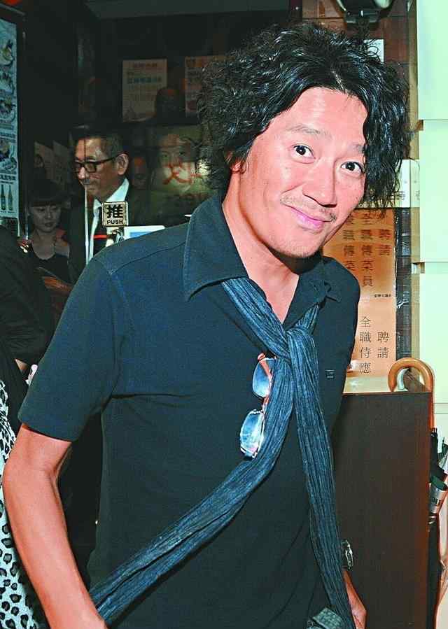 梅艳芳的葬礼 梅艳芳：被亲生母亲曝出和刘德华有染，葬礼上男友送8字花圈