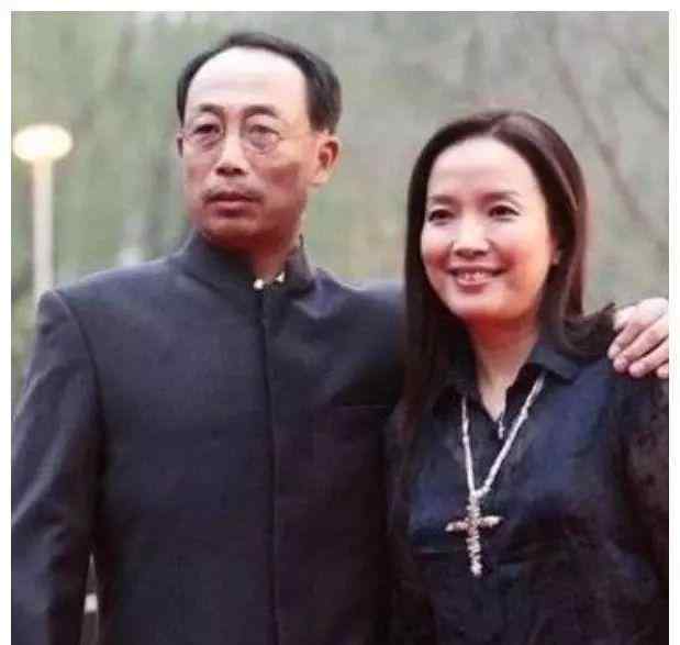 吕丽萍的孩子去世 吕丽萍的三段婚姻，后悔与张丰毅离婚，儿子去世成为永远的痛