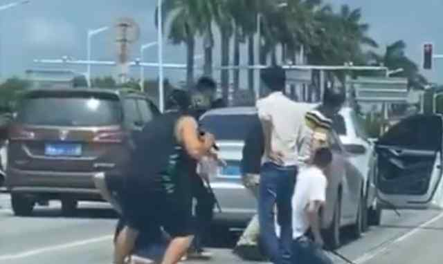 广西一贩毒嫌疑人开枪射伤辅警 不少网友祝福辅警平安