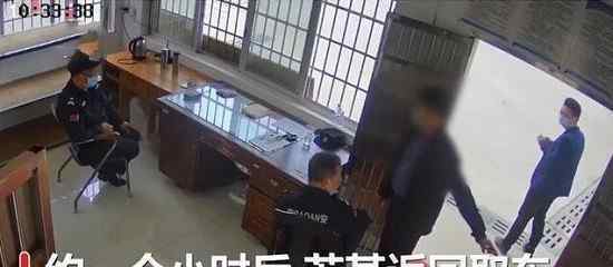 城管局局长用挖掘机拆校门 为什么会强拆校门呢