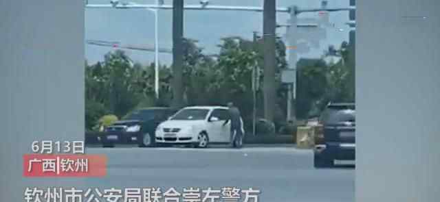 广西毒贩与警方枪战 缉毒现场简直犹如电影的枪战大片