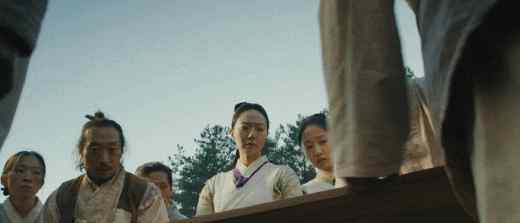 韩剧怪物 这部爆红韩剧一年只播6集！Netflix全新IP《王国》掀古装丧尸热