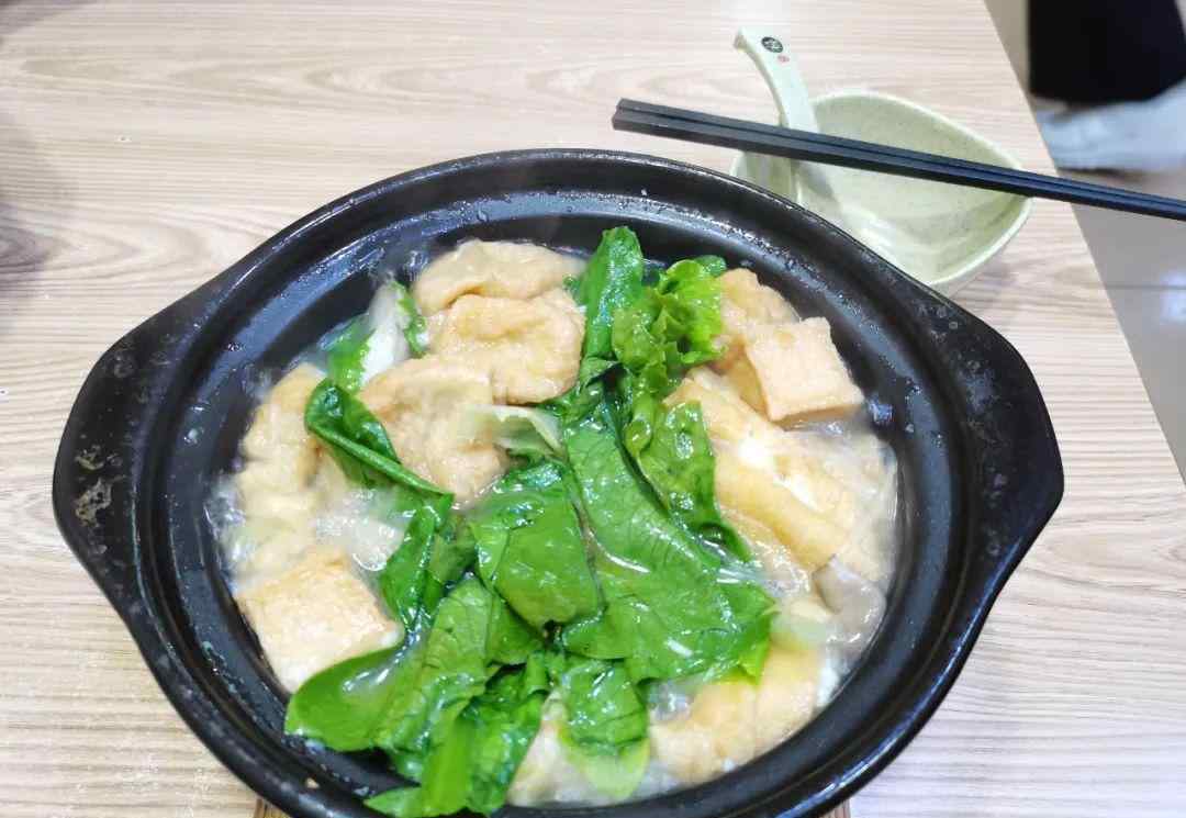 开麻辣烫要多少钱 开一间麻辣烫店能挣多少钱？