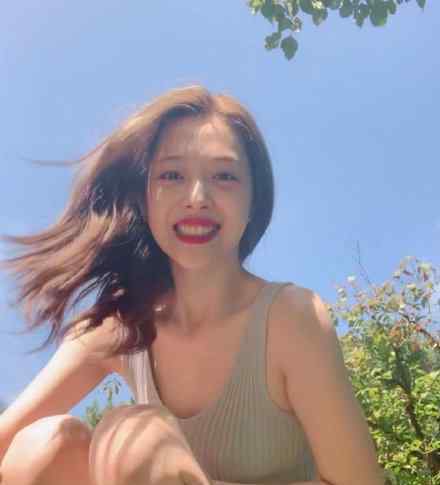 Luna发文悼念雪莉 Luna发文说了什么怎么悼念