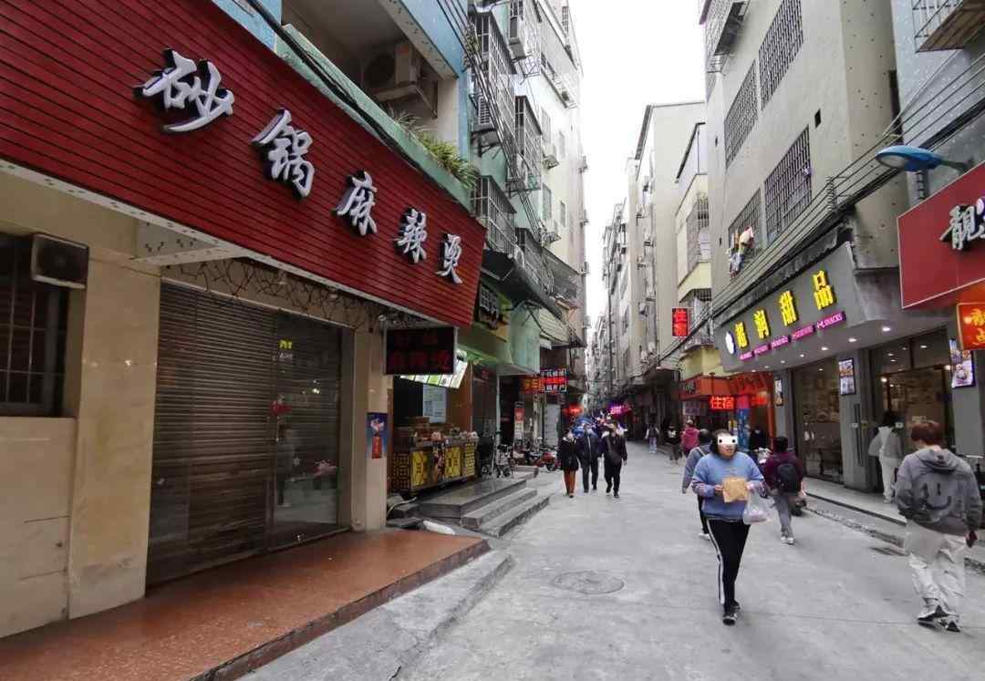 开麻辣烫要多少钱 开一间麻辣烫店能挣多少钱？