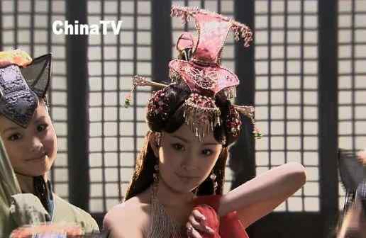 杨幂红粉世家 杨幂19岁时有多撩？扮演“舞姬”如若天仙，网友：美到骨子里