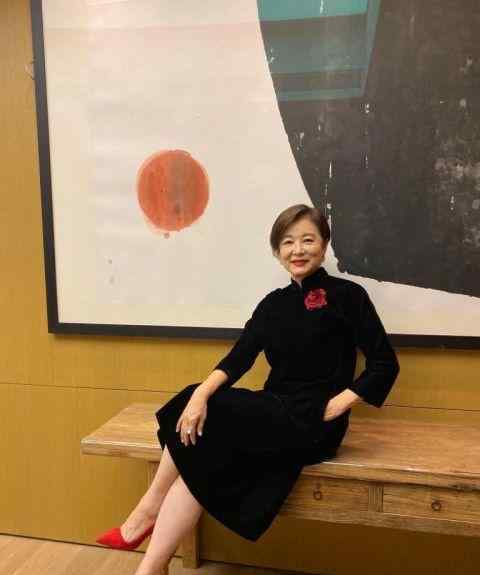 林青霞65岁庆生照 阐释美人在骨不在皮
