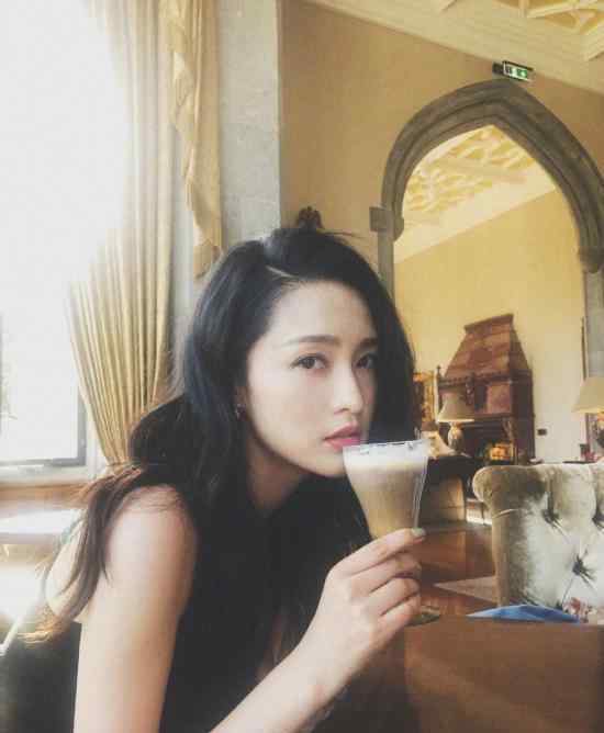 李沁金鹤奖最佳女配角 网友：实至名归