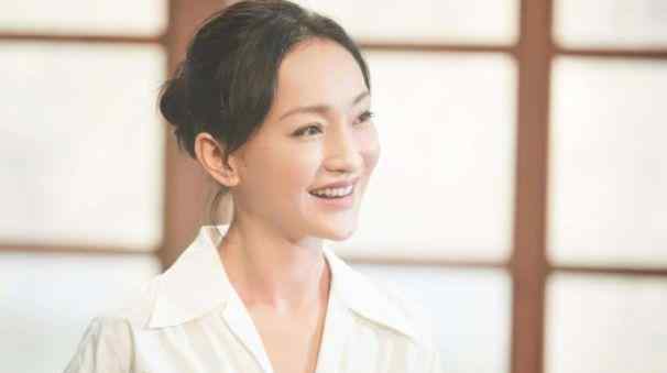 周迅结过几次婚 45岁周迅结婚6年一直无子，之前被传生不出，现在终于真相大白了
