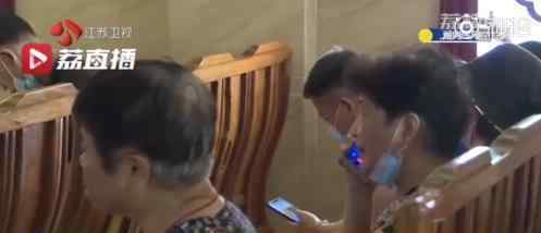 38岁男子常熬夜加班突发耳聋 什么原因引起的