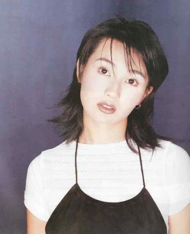 张曼玉的老公 57岁的张曼玉，已15年没拍电影，与外国丈夫离婚后，她说：他拯救了我迷失的灵魂