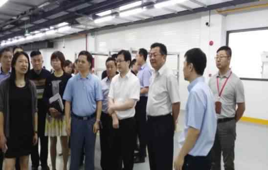上海元通 副区长吴斌赴七宝镇走访百强企业