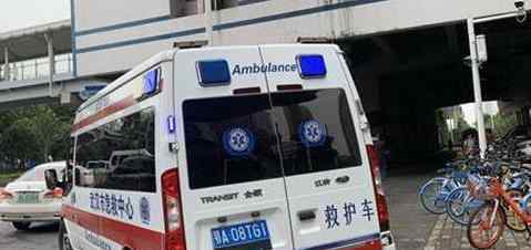 武汉地铁1号线有1名乘客掉下站台  究竟原因是什么