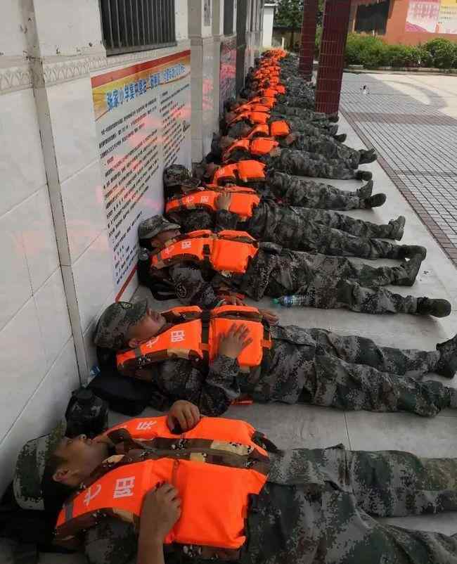 佐藤圣罗 女星自揭陪睡潜规则细节：女团成员轮流陪睡 从酒吧睡到宾馆