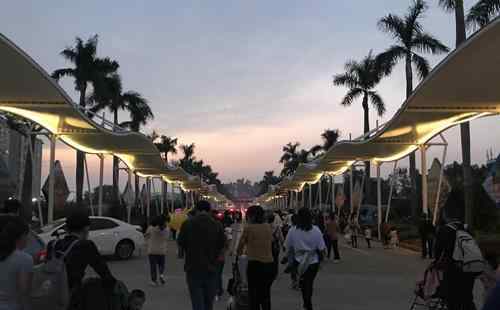 双节假期共6.37亿人次出游 谁不喜欢旅游呢