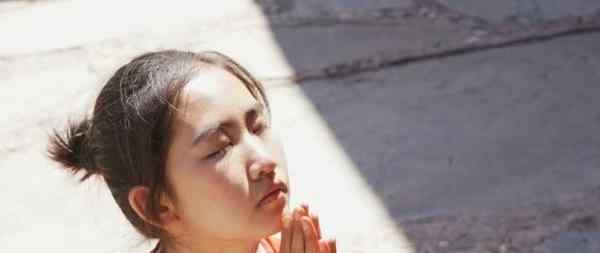 头上三尺有神明 俗语“举头三尺有神明”，下半句才是精华所在，可惜鲜少有人明白