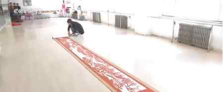 老人撕出11米清明上河图 他是怎么做到的