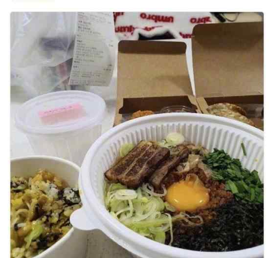 金希澈写外卖点评好认真 评论发自拍
